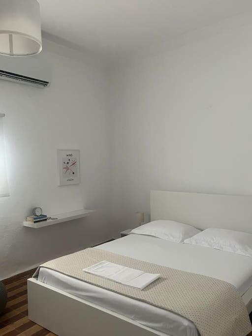 Cozy, Spacious, Newly Renovated Flat In Adamas Buitenkant foto