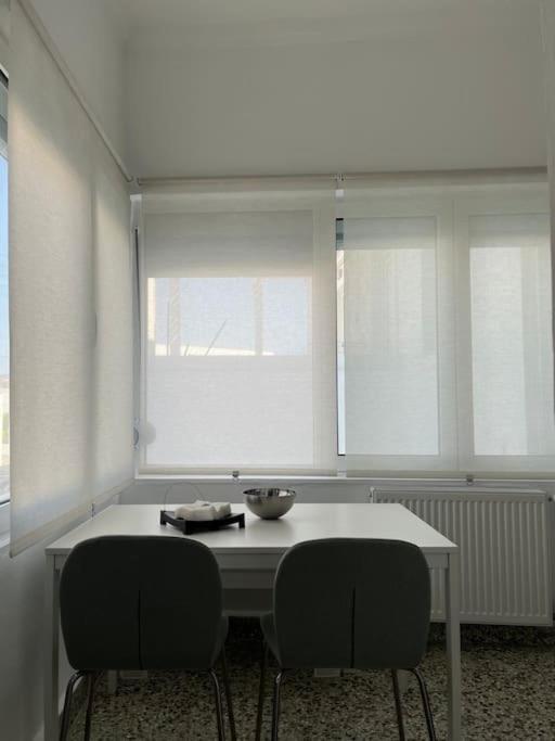 Cozy, Spacious, Newly Renovated Flat In Adamas Buitenkant foto